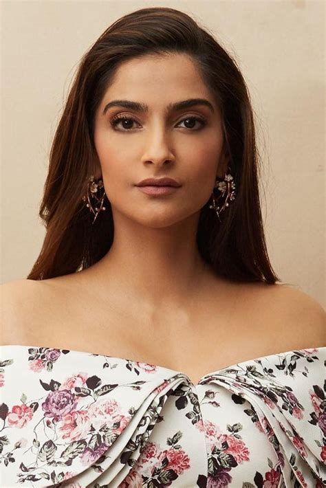 Sonam Kapoor Porn Videos 